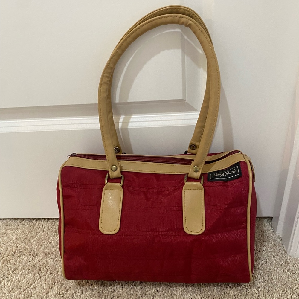 RED NYLON BAG BY LADY’S PRIDE
